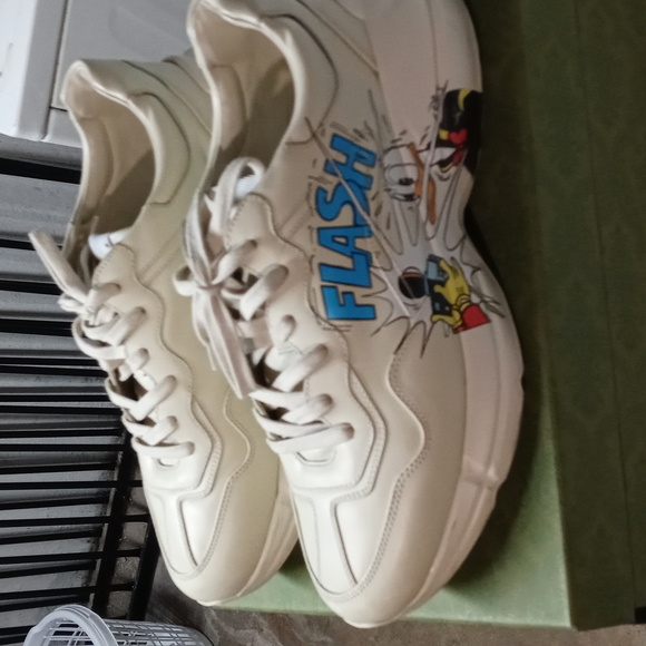 Gucci - Picture 3 of 4